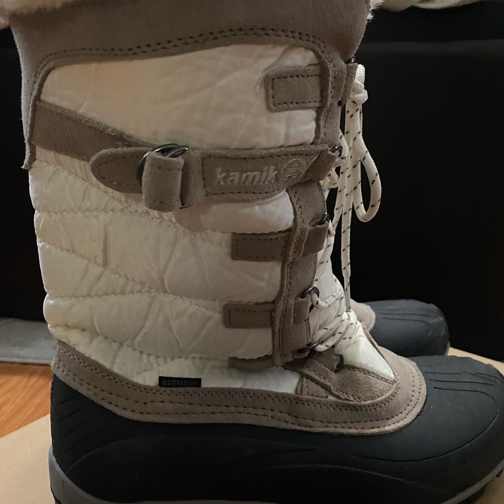 EUC KAMIK WOMENS SNOWVALLEY BOOTS - Picture 4 of 5